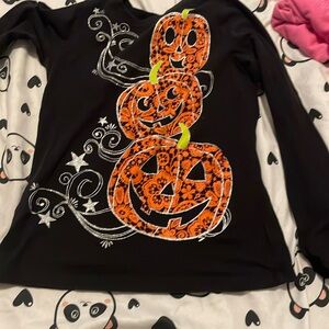 Has pumpkin stars, hearts